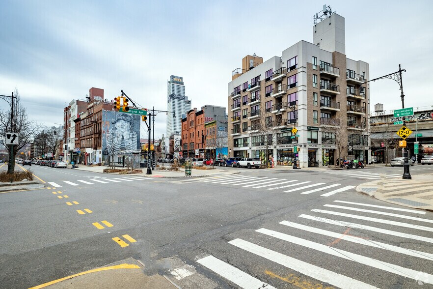More Photos Of 400 Bedford Ave, Brooklyn Multifamily For Sale