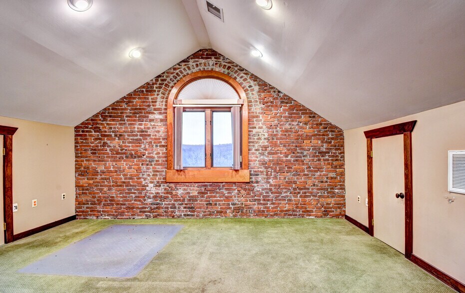 More Photos Of 615 Route 32, Highland Mills Office For Lease