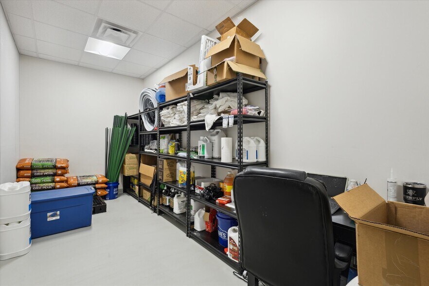 More Photos Of 919 Michigan St, Niles Warehouse For Sale