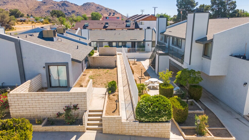 More Photos Of 19087 Allegheny Rd, Apple Valley Apartments For Sale