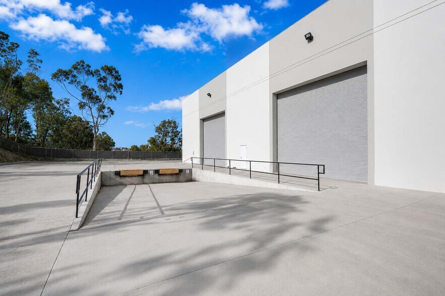 More Photos Of 7451 Trade St, San Diego Manufacturing For Lease