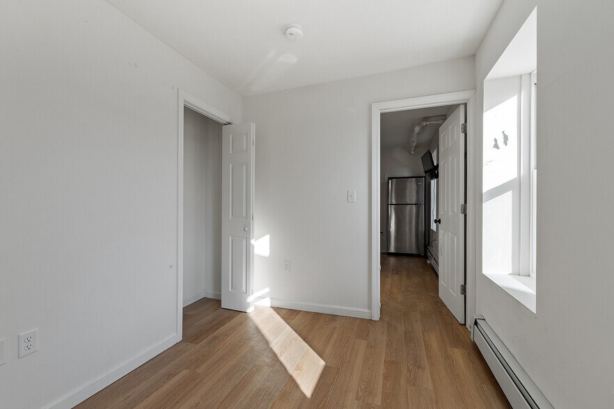 More Photos Of 13 Groton Pl, Worcester Apartments For Sale