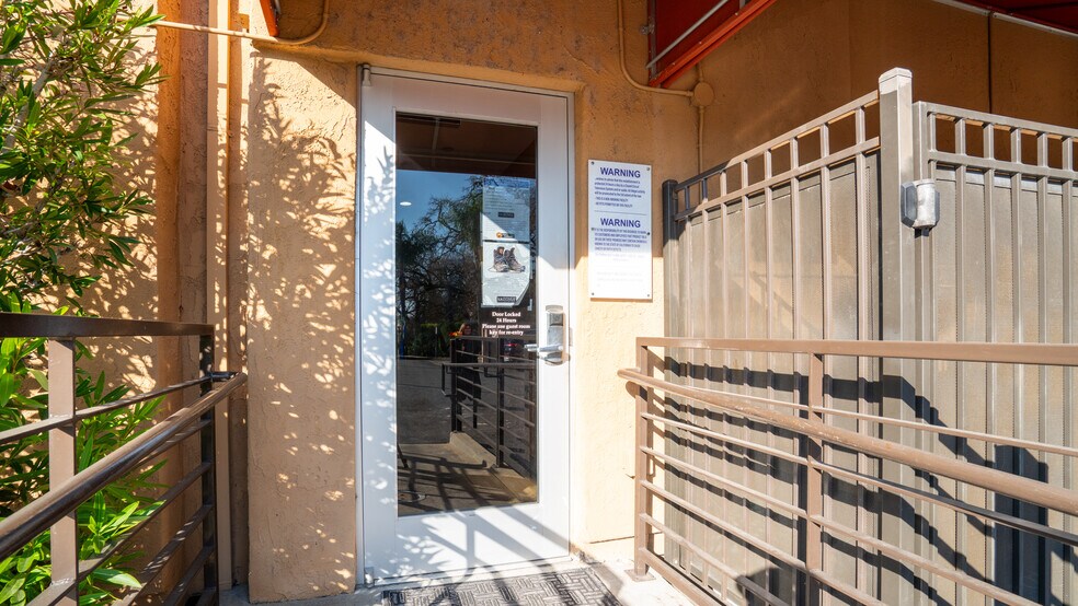 More Photos Of 178 Dry Creek Rd, Healdsburg Hotel For Sale