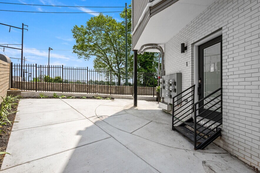 More Photos Of 4921 Chester Ave, Philadelphia Multifamily For Sale