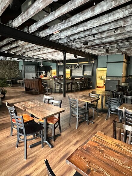 More Photos Of 4266 Main St, Philadelphia Restaurant For Lease