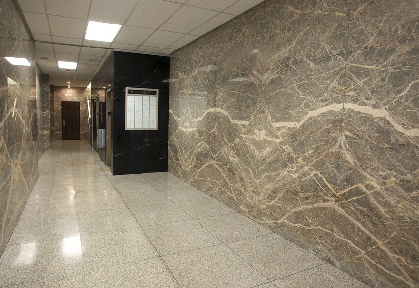 More Photos Of 815 Quarrier St, Charleston Office For Lease