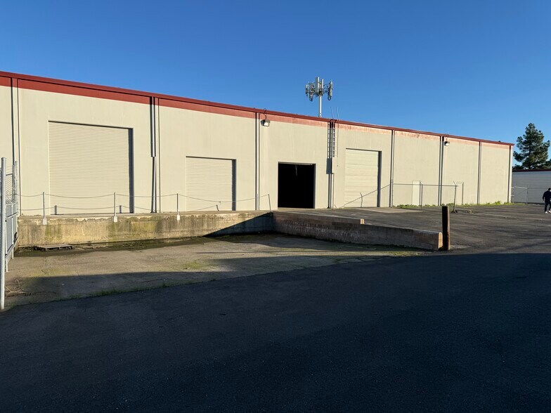 More Photos Of 10182 Croydon Way, Sacramento Warehouse For Lease