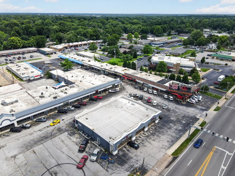 More Photos Of 1938 S Glenstone Ave, Springfield General Retail For Sale