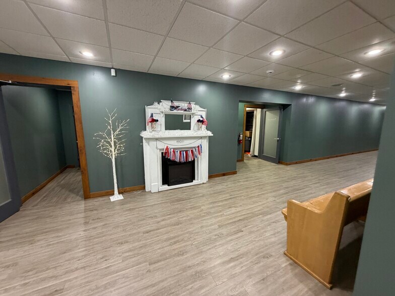 More Photos Of 516 Adams St, Mason Flex For Sale