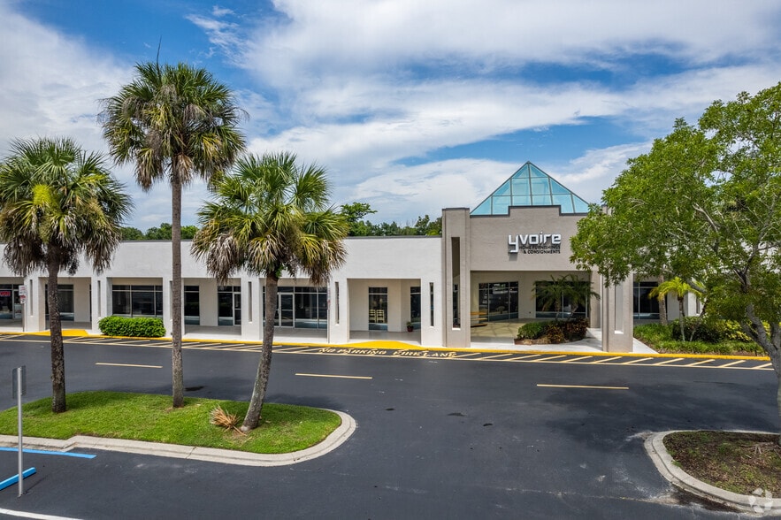 More Photos Of 6060 Collier Blvd, Naples Storefront For Sale
