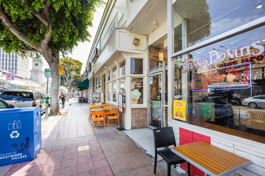 More Photos Of 10936-10948 Weyburn Ave, Los Angeles Storefront For Sale