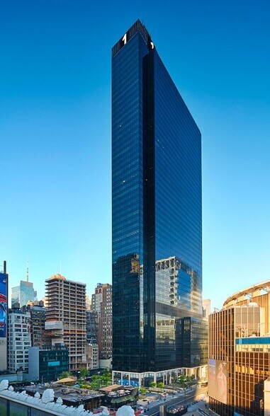 More Photos Of PENN 1, New York Office For Lease