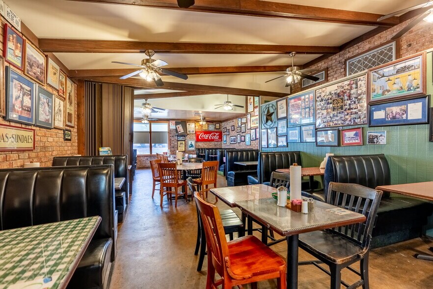 More Photos Of 3324 Lakeview Pky, Rowlett Restaurant For Sale