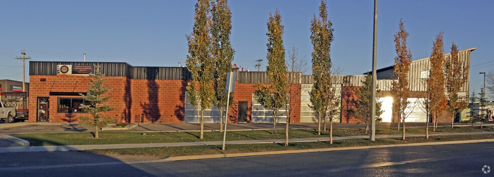 More Photos Of 1103 N Railway St, Okotoks Carwash For Lease