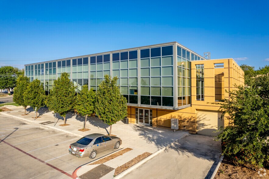 More Photos Of 1290 Wonder World Dr, San Marcos Unknown For Lease