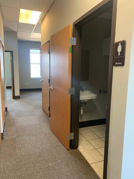 More Photos Of 495 Erlanger Rd, Erlanger Office For Lease