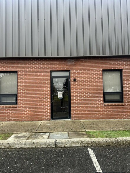 More Photos Of 30 Shelter Rock Rd, Danbury Light Distribution For Lease