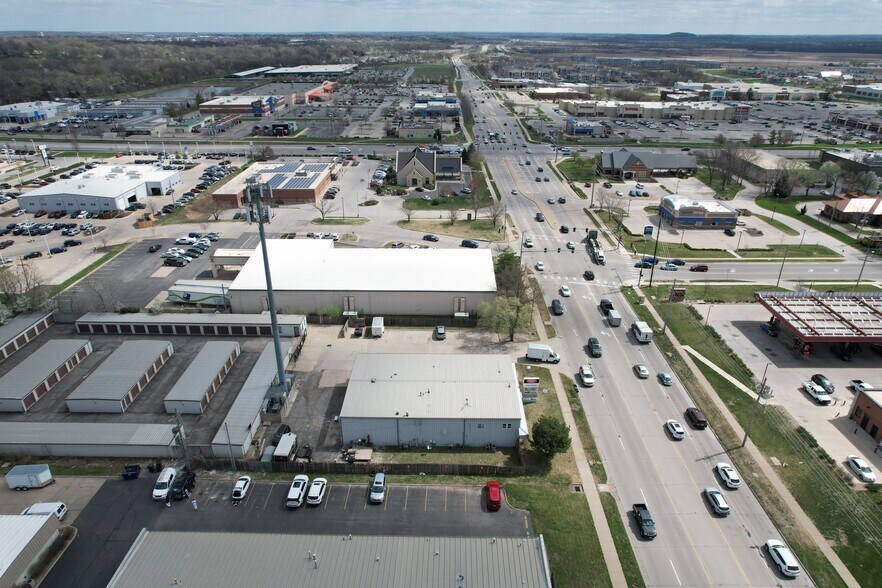 More Photos Of 2300 W 31st St, Lawrence Self Storage For Sale