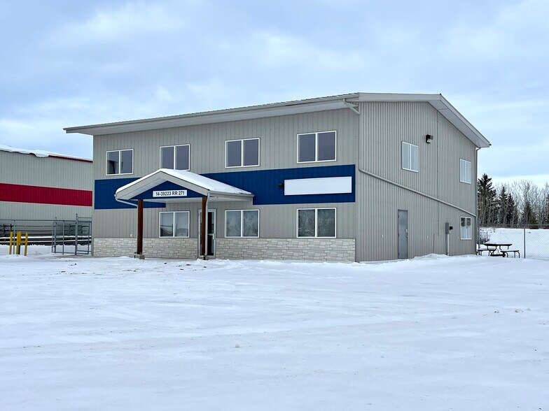 More Photos Of 20 Veenstra Dr, Red Deer County Warehouse For Lease