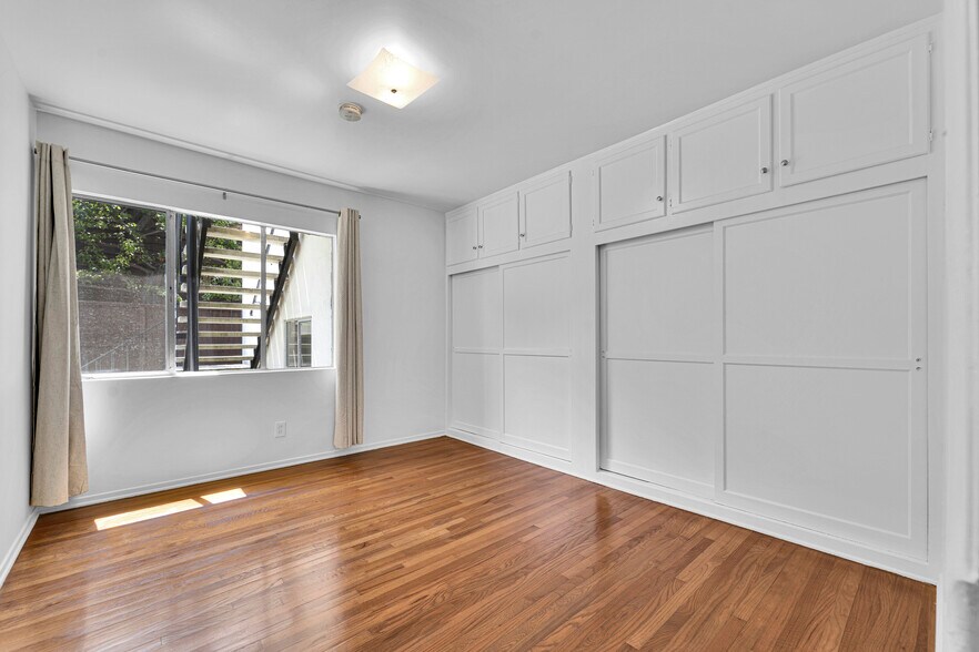 More Photos Of 938 15th St, Santa Monica Apartments For Sale