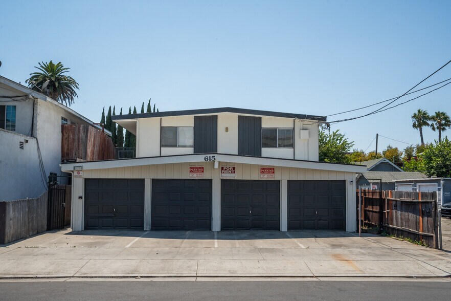 Primary Photo Of 615 Cerritos Ave, Long Beach Apartments For Sale
