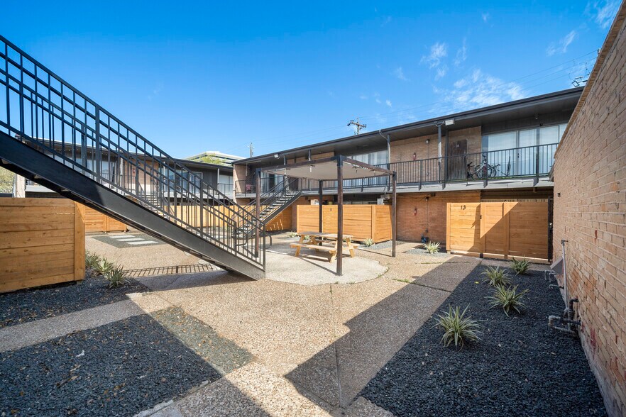 More Photos Of 3262 Branard St, Houston Apartments For Sale