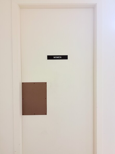 More Photos Of 1820 Oro Dam Blvd E, Oroville Bank For Lease