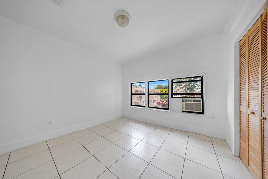 More Photos Of 1035 NW 4th St, Miami Apartments For Sale