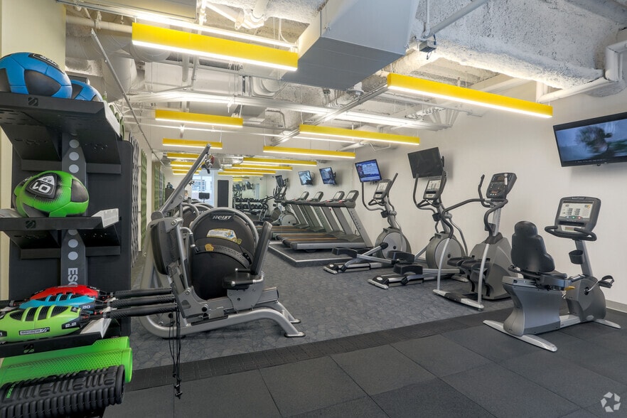 More Photos Of 160 W Santa Clara St, San Jose Office For Lease