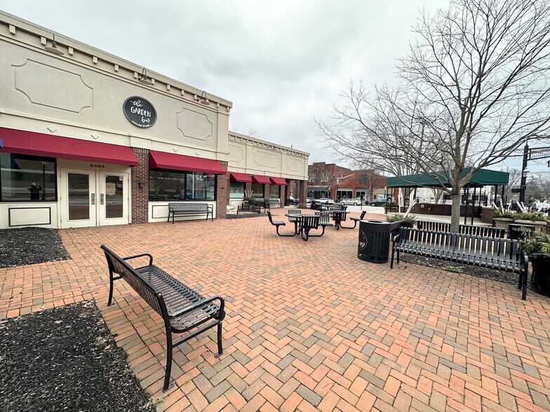 More Photos Of 4007-4011 Broadway St, Grove City Freestanding For Lease