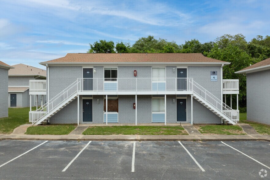 More Photos Of 1665 Dogwood Pl, Pensacola Apartments For Sale