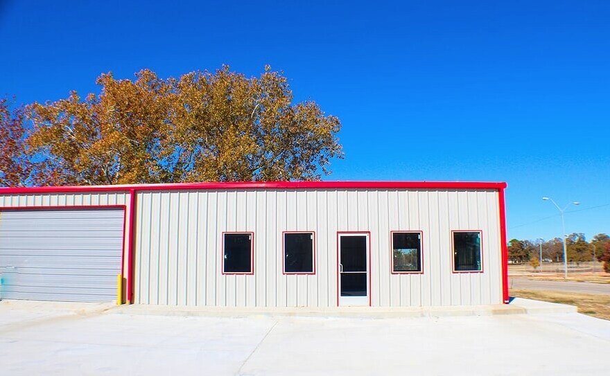 More Photos Of 607 S Lake Murray Dr, Ardmore Showroom For Sale