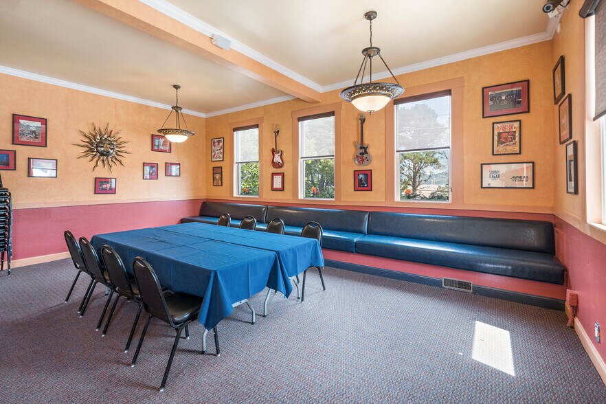 More Photos Of 2009 Bridgeway, Sausalito Restaurant For Lease