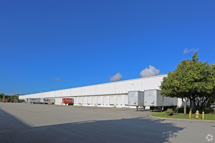 More Photos Of 9701 NW 112 Ave, Medley Distribution For Lease