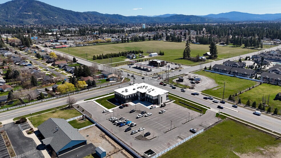 More Photos Of 1701 Prairie, Hayden Medical For Lease