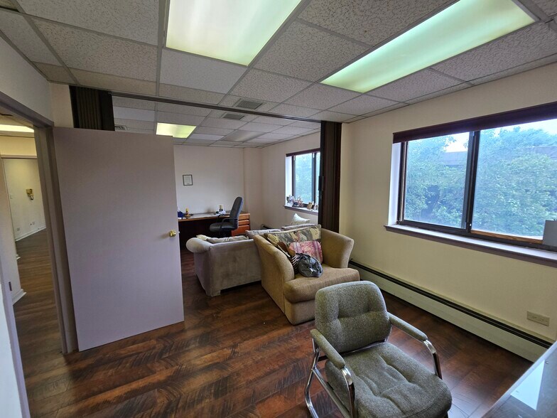 More Photos Of 92-29 Queens Blvd, Rego Park Apartments For Sale