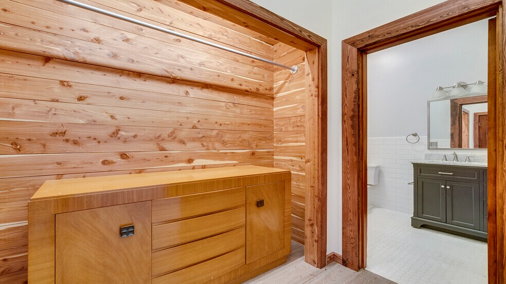 More Photos Of 101 N Washington St, Hanover Warehouse For Sale