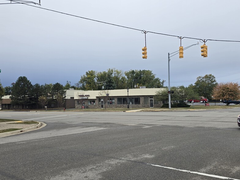 More Photos Of 1989 N Opdyke Rd, Auburn Hills Freestanding For Sale