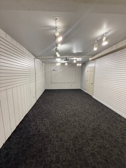 More Photos Of 122 N Court St, Marysville Freestanding For Sale