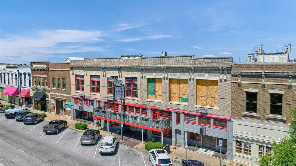 More Photos Of 115 S Travis St, Sherman General Retail For Sale