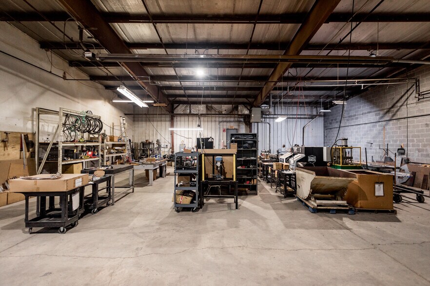 More Photos Of 13639 Elmira St, Detroit Manufacturing For Sale