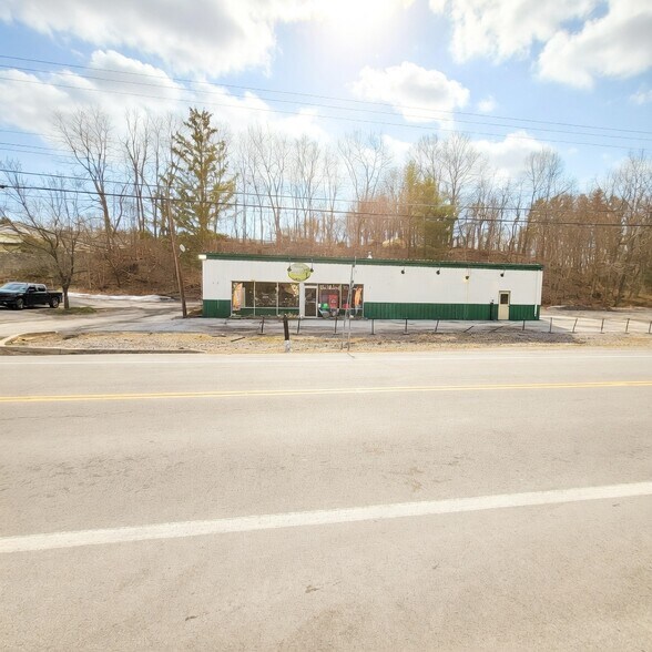 More Photos Of 609 Route 208, Gardiner General Retail For Sale