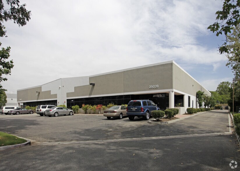 More Photos Of 25028 Avenue Kearny, Valencia Manufacturing For Lease