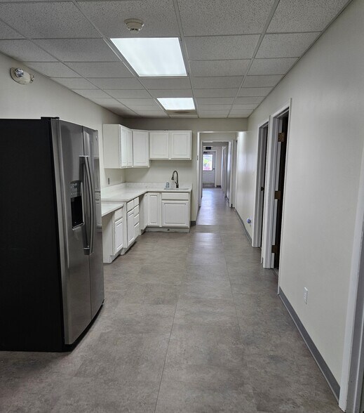 More Photos Of 950-980 Wabash Ave, Chesterton Industrial For Sale