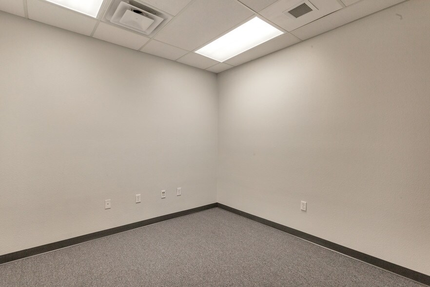More Photos Of 2400 N Tenaya Way, Las Vegas Office For Lease
