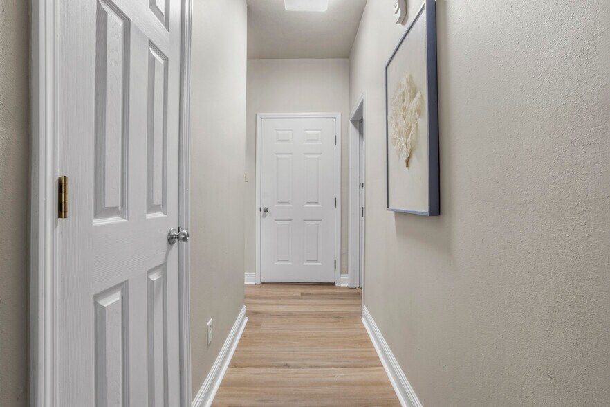 More Photos Of 1705 Government St, Ocean Springs Office For Sale