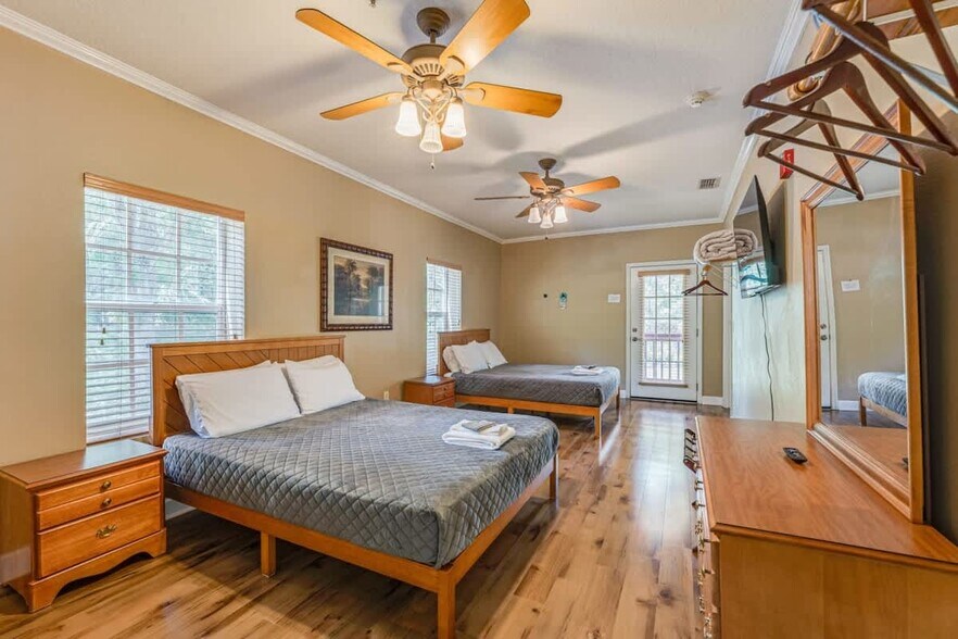 More Photos Of 8551 W Miss Maggie Dr, Homosassa Hospitality For Sale