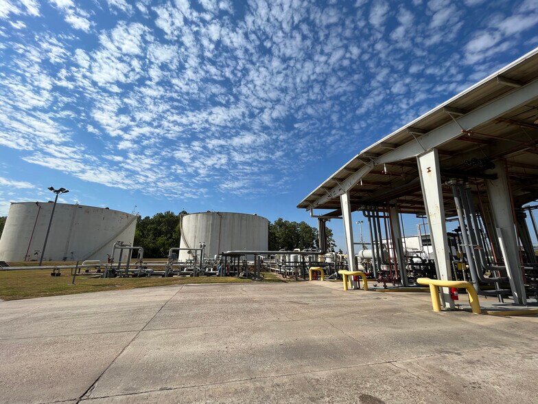 More Photos Of 17617 Aldine Westfield Rd, Houston Specialty For Sale