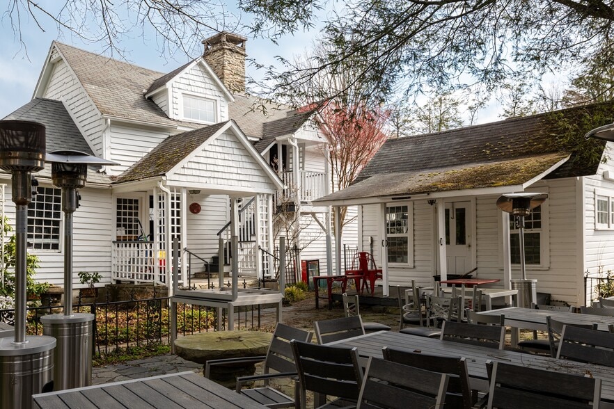 Primary Photo Of 146 Greenway Ct, Blowing Rock Restaurant For Sale