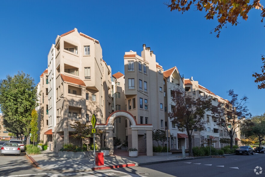 Primary Photo Of 375 Forest Ave, Palo Alto Office Residential For Lease